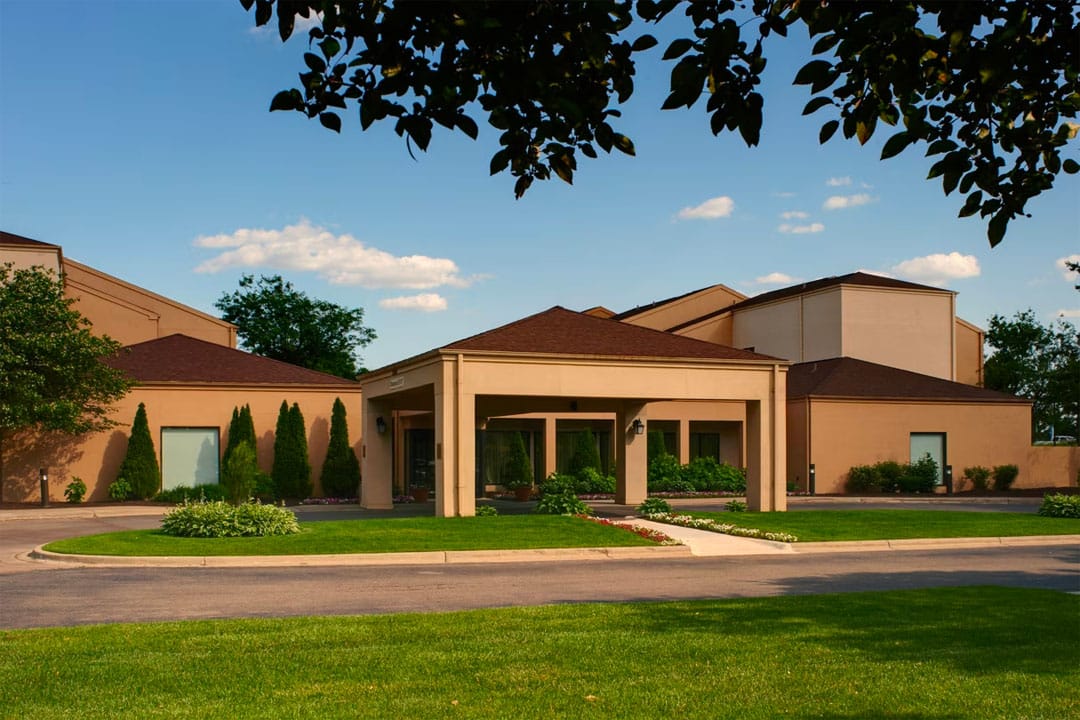 An image of the exterior of Courtyard Detroit Metro Airport Romulus